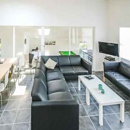 Pet Friendly Home In Hvide Sande With Sauna بيت للعطل